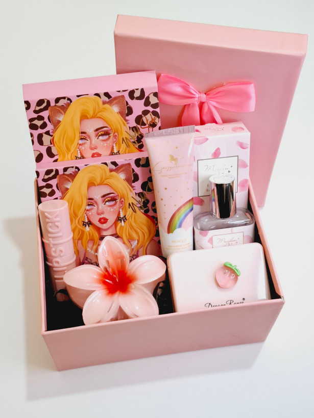 باکس هدیه شیک دخترانه و زنانه کادویی تولد سالگرد ارسال رایگان