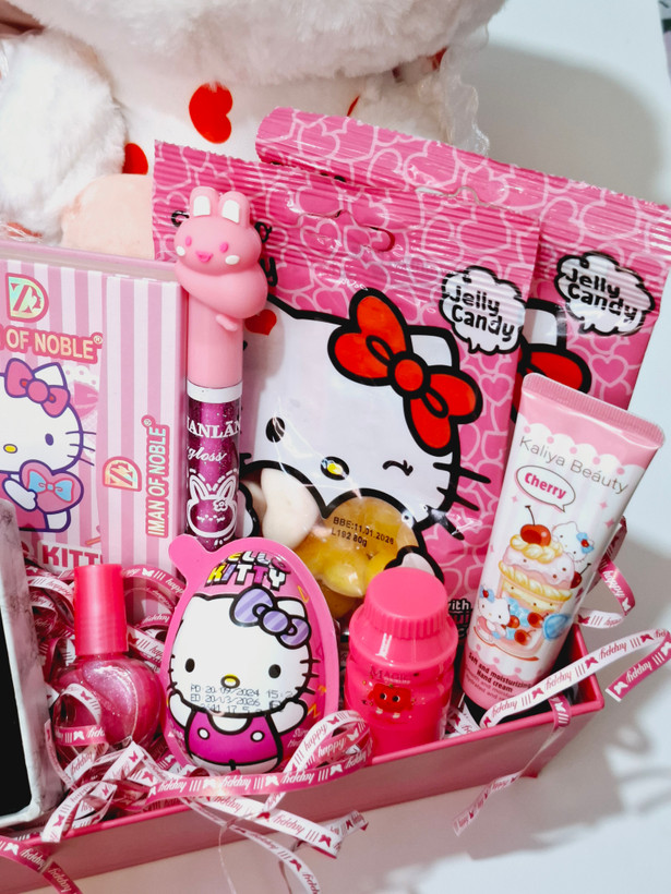 غول باکس کادویی دخترونه با تم کیتی Hello kitty هدیه شیک دخترانه