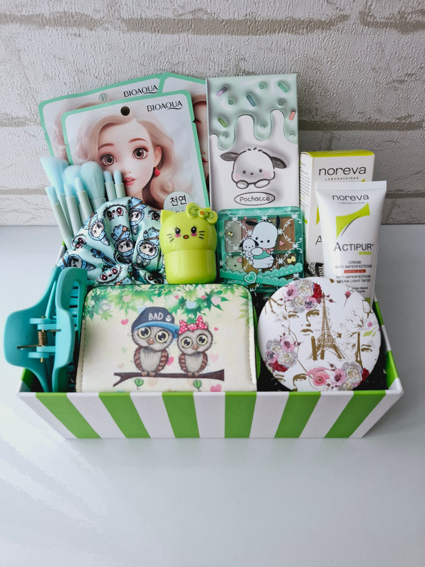 باکس هدیه دخترانه فانتزی کادو ولنتاین روز دختر پک کادویی دخترونه شیک