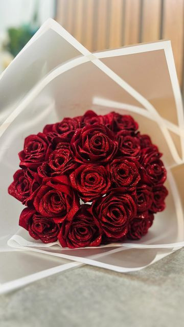 دسته گل ۱۸شاخه روبانی دسته گل ولنتاینی