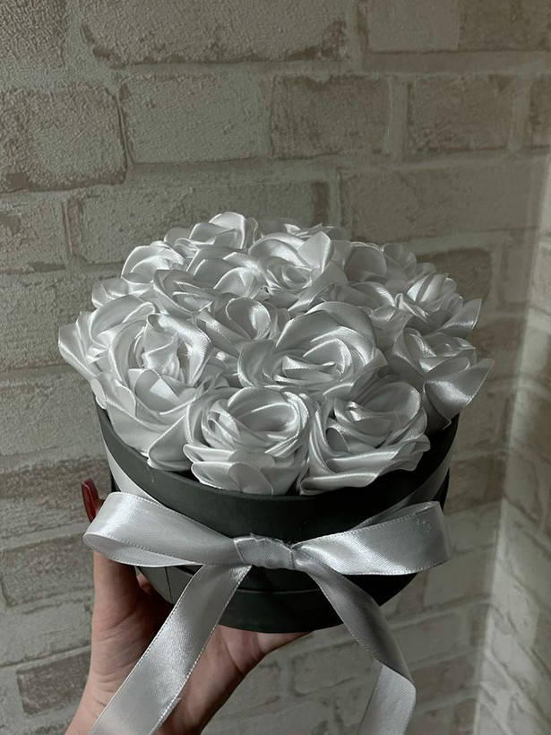 باکس گل رز روبانی باکس گل ولنتاینی باکس گل روبانی