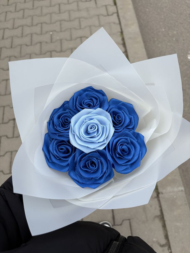 دسته گل رز روبانی ۵شاخه دسته گل ولنتاین دسته گل شیک