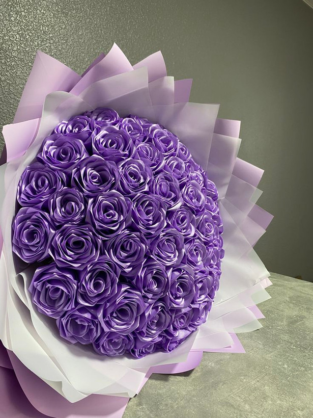 دسته گل رز مصنوعی ۱۷شاخه رز روبانی دسته گل ولنتاین