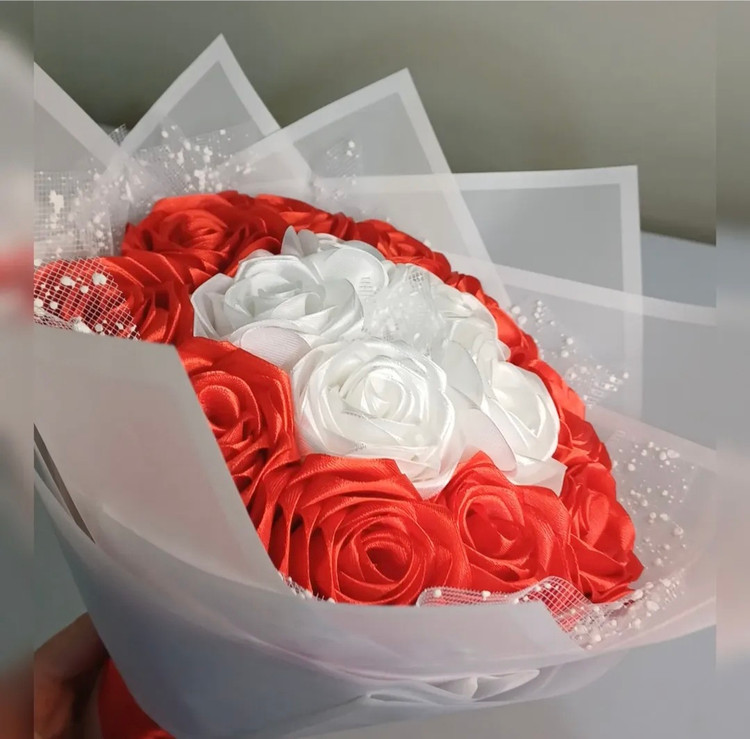 دسته گل رز مصنوعی دسته گل رز روبانی گل ولنتاین گل خواستگاری