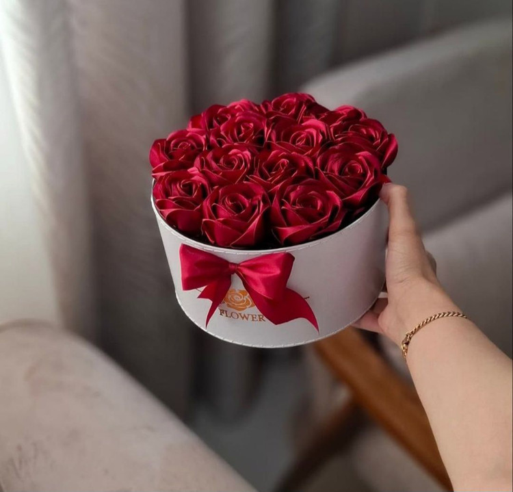 باکس گل رز روبانی باکس گل شیک گل عیادت گل خواستگاری