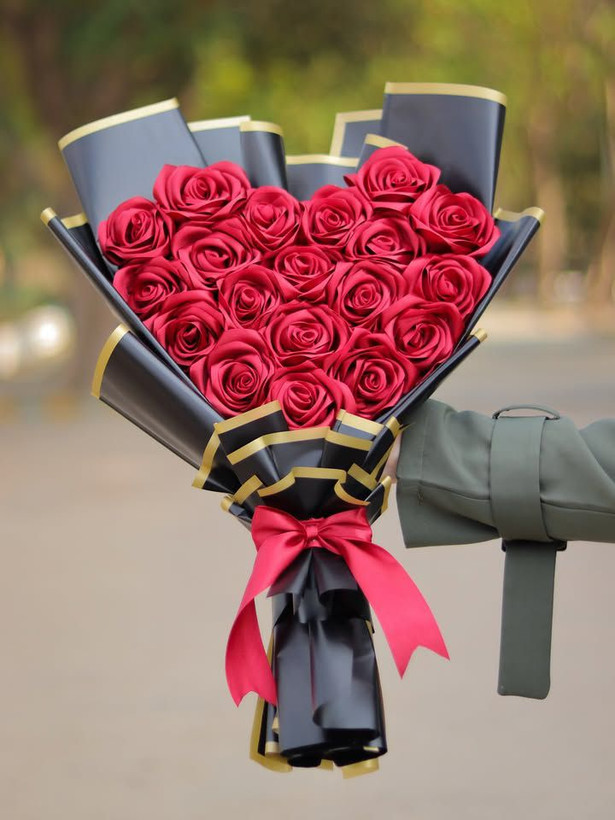 دسته گل رز روبانی مصنوعی ۱۸شاخه دسته گل خواستگاری