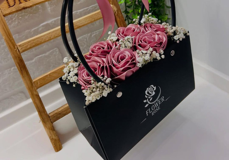 باکس گل رز مصنوعی گل خواستگاری باکس گل عیادت باکس گل
