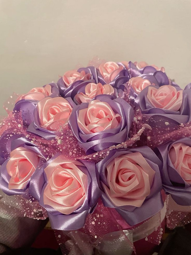دسته گل رز روبانی ۲۰شاخه دسته گل رز مصنوعی دسته گل ولنتاین گل خواستگاری