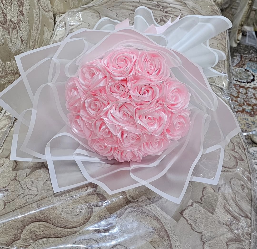 دسته گل رز ربانی 18 شاخه گل خواستگاری