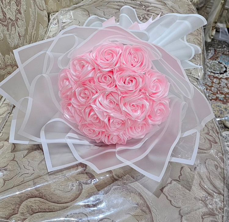 دسته گل رز ربانی 18 شاخه گل خواستگاری