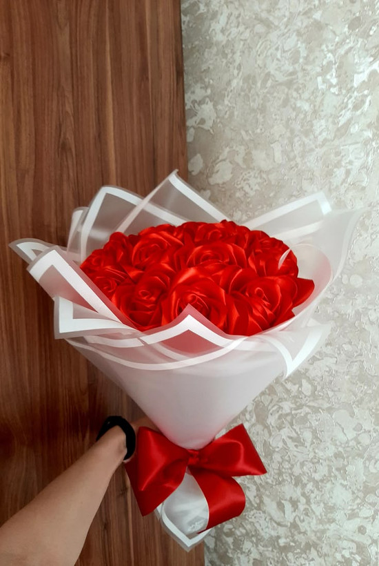 دسته گل ربانی مصنوعی 18 شاخه گل خواستگاری