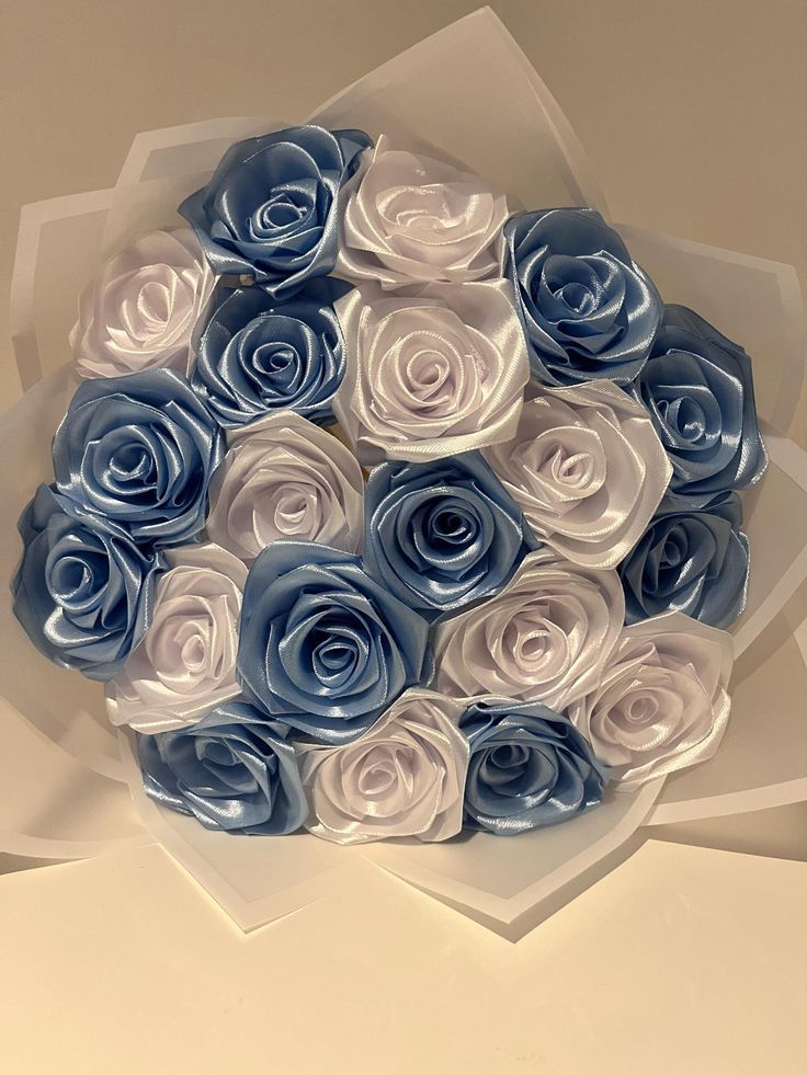 دسته گل رز مصنوعی ۱۸شاخه دسته گل رز روبانی گل ولنتاین