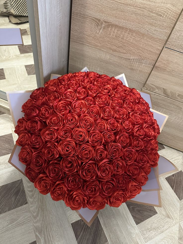 دسته گل روبانی ۹۰ شاخه گل روبانی گل خواستگاری دسته گل ولنتاین