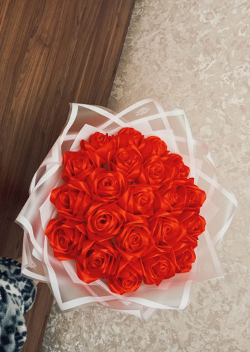 دسته گل رز روبانی ۱۵شاخه دسته گل رز مصنوعی دسته گل ولنتاین گل خواستگاری