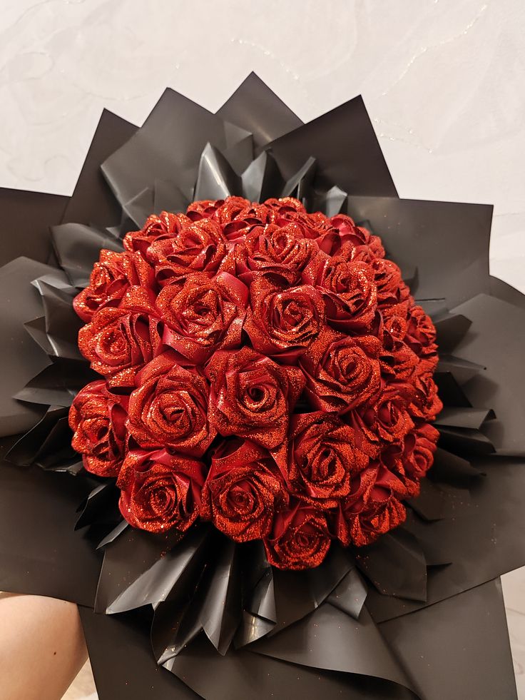 دسته گل رز مصنوعی ۱۸شاخه اکلیلی دسته گل رز روبانی گل ولنتاین