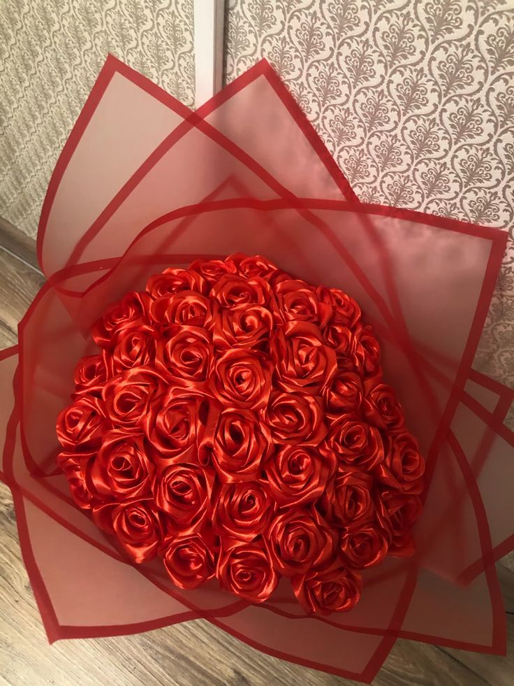 دسته گل رز مصنوعی ۱۸شاخه دسته گل رز روبانی گل ولنتاین