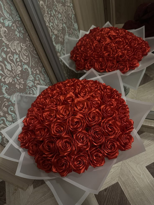 دسته گل مصنوعی رز۵۰شاخه دسته گل ولنتاین دسته گل جاودان