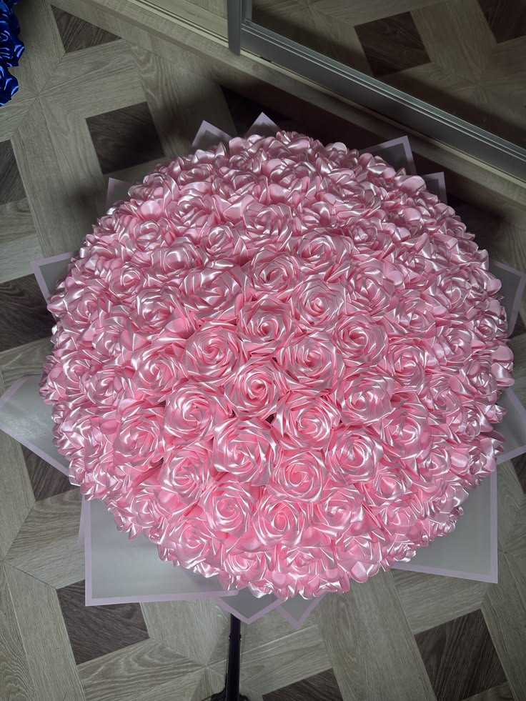 دسته گل مصنوعی رز۵۰شاخه دسته گل ولنتاین دسته گل جاودان