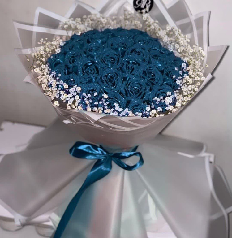 دسته گل رز مصنوعی ۲۲شاخه اکلیلی دسته گل رز روبانی گل ولنتاین