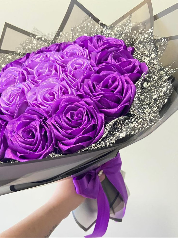 دسته گل رز مصنوعی ۲۰شاخه دسته گل رز مصنوعی دسته گل ولنتاین گل خواستگاری