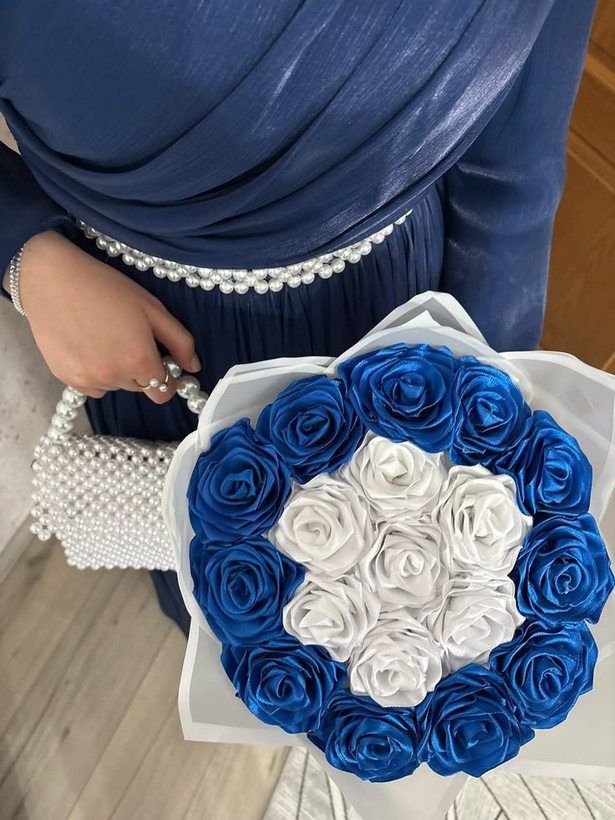 دسته گل رز مصنوعی ۱۸شاخه دسته گل رز روبانی گل ولنتاین